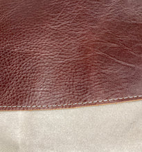 Load image into Gallery viewer, crossbody purse tan mahogany close up