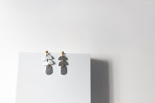 Load image into Gallery viewer, One Drop Earrings