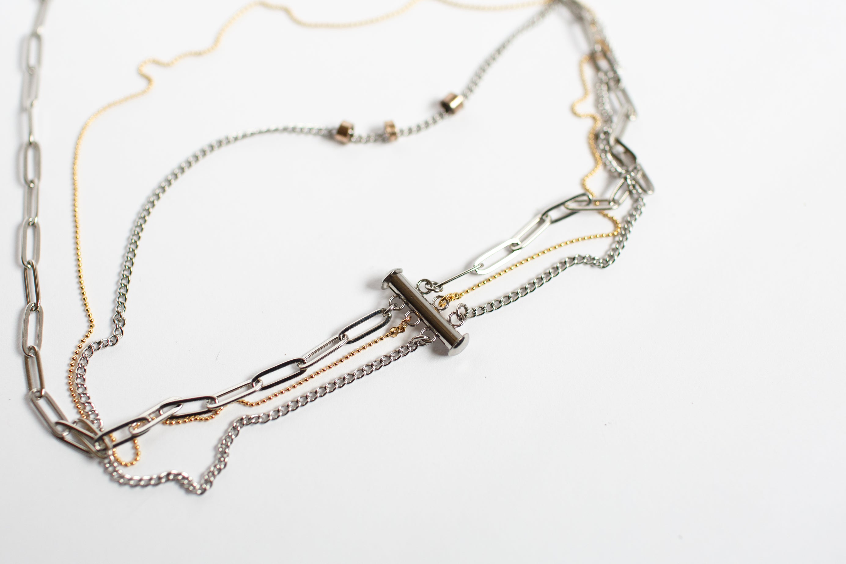 three strand necklace close up clasp